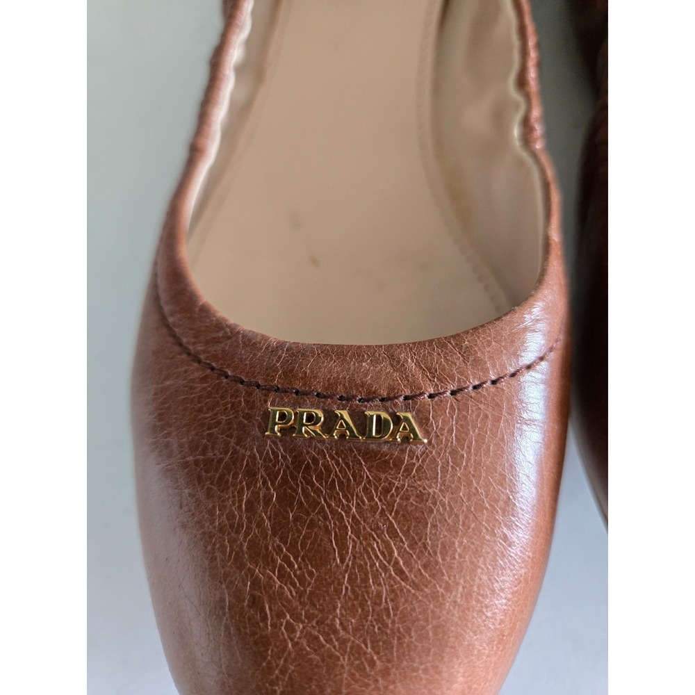 Prada Designer Brown Leather Elastic Scrunch Ballet Flats Gold Logo Womens 37.5 - Picture 2 of 9